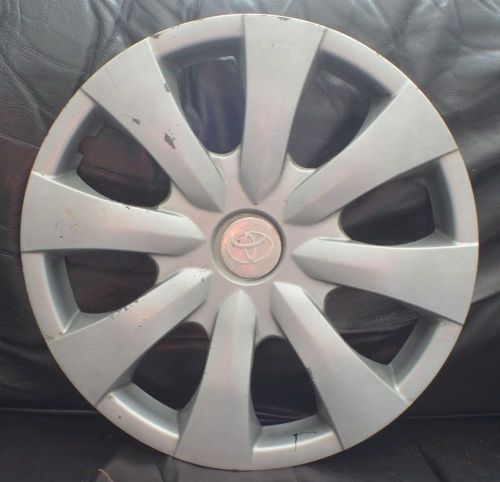 Toyota corolla 2003 - 2014 15&#034; inch hubcap wheel cover 8 spoke silver used oem