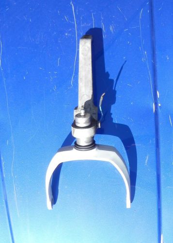 Volvo penta steering fork (1 1/2&#034; shaft) 8394441 + tiller 839459 - nice