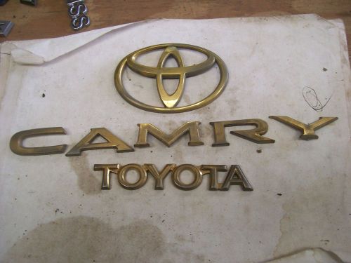 Toyota camry gold trunk letter script ornament emblem