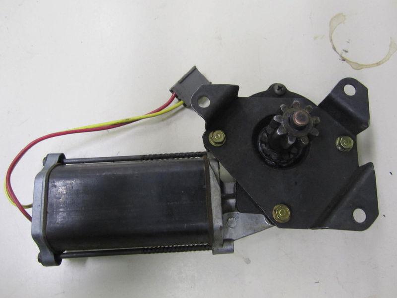 Ford mustang convertible 1984-93 rear quarter power window motor  rh or lh