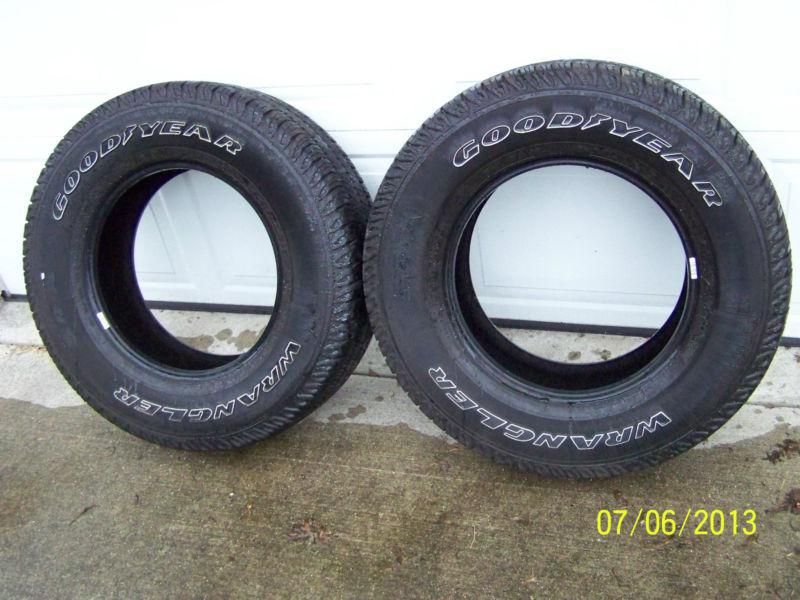 P255/75r17 good year wrangler sr-a pair of tires better than half tread