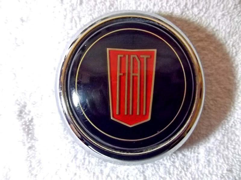 Fiat vintage horn button- xlnt!