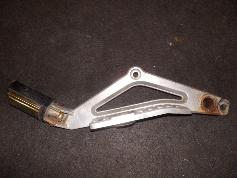 1983 honda cb650sc nighthawk cb 650 - front right and left brackets & footpegs