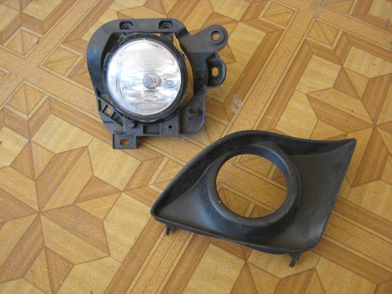 2011 2012 lexus is250 fog light lamp, right, with cover, oem