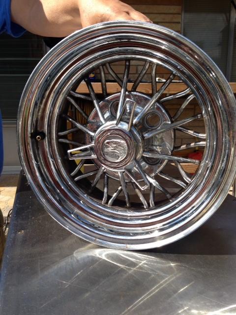 Vintage cragar 14 in x 7 in  - 30 spoke wheels 