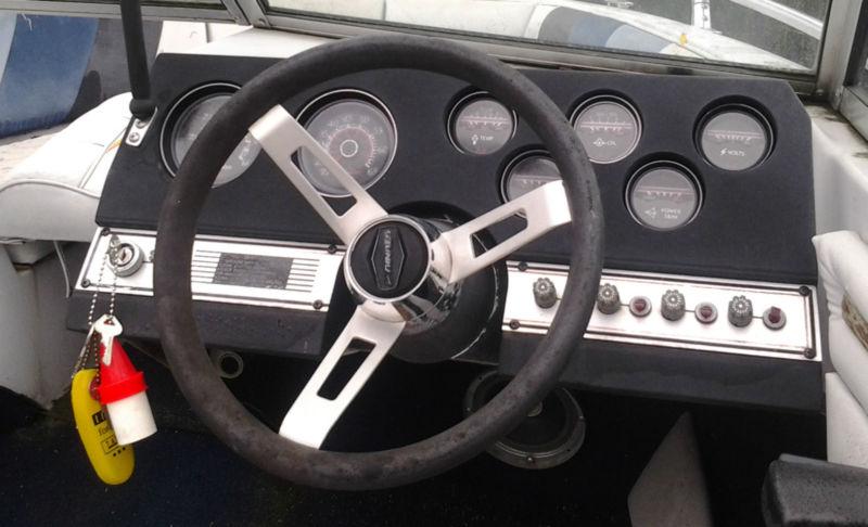 1988 rinker v180 steering wheel and dashboard with gauges
