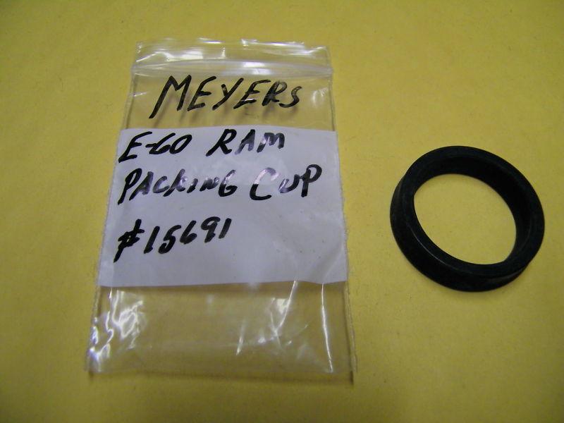 Meyers snowplow pump / e-60 packing cup #15691