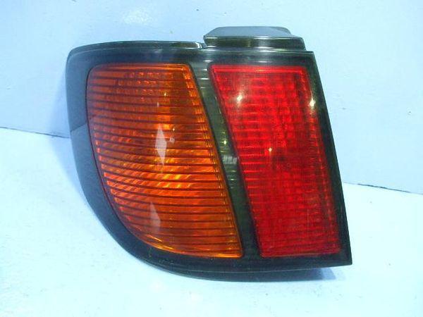 Nissan bassara 2000 rear left combination lamp [4015600]