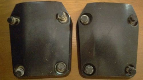 337773 johnson evinrude outboard lower motor mount covers omc 90 115 150 200 250