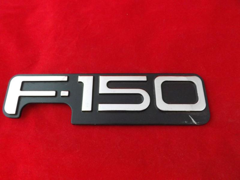 Ford f-150 chrome emblem 1997-2004 badge factory oem fender side black f150 02