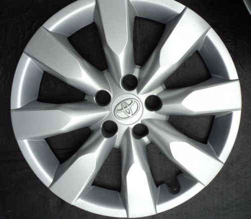 16&#034; toyota corolla  2014 original oem hubcap  wheel cover  rim cover 570-61172