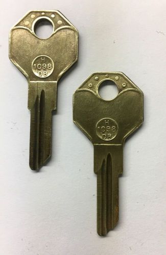 Key blank - willys/jeep1947-75 cadillac 1927-39 graham, la salle 1927-31 h1098db