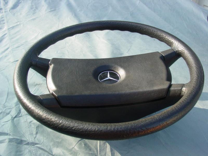 Mercedes 126 w126 300sd 300 sd 380 500 se sel sec  steering wheel 1981-1985