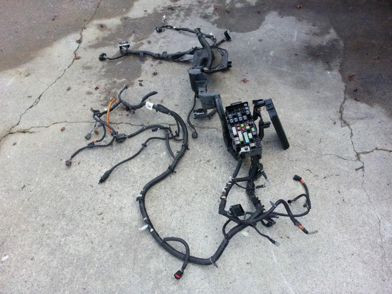 Complete engine wiring harness for a 2011 ford flex