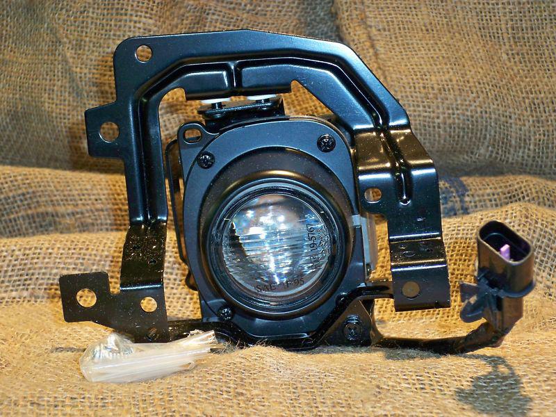 2002-2005 mitsu lancer lh driver fog lamp