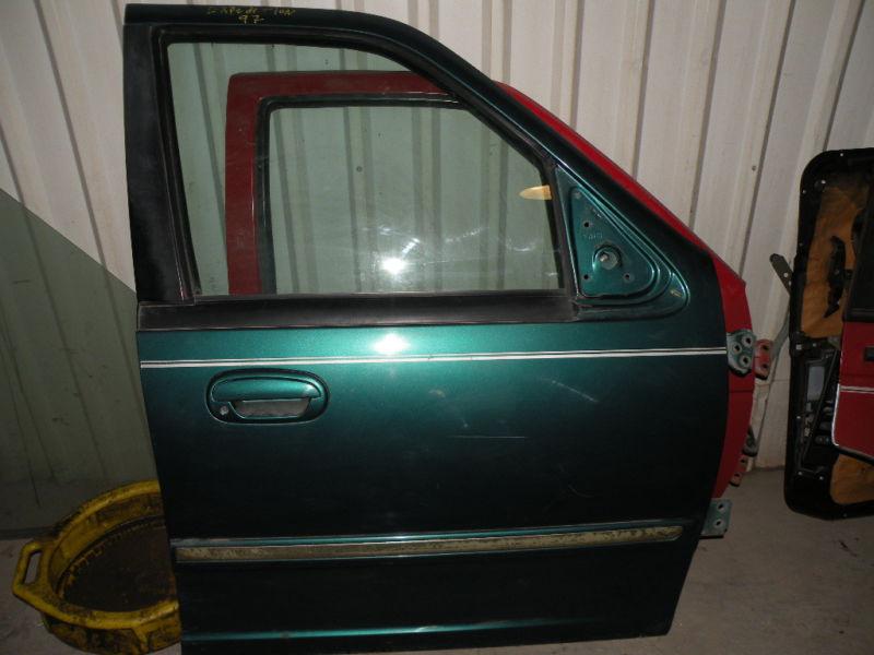 1997-2002 ford expedition passenger door   oem  green