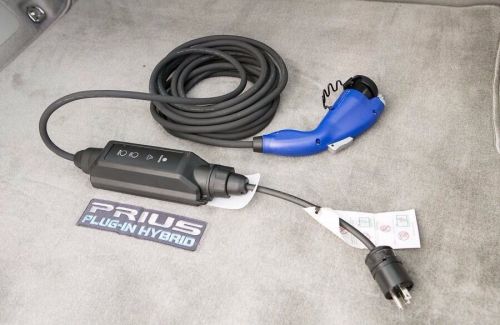 New factory toyota prius plug-in rav4 ev scion iq ev charging cable
