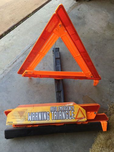 Emergency warning triangles