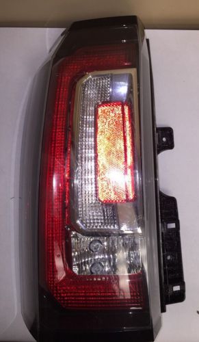 New oem 2015-2016 gmc yukon/yukon xl tail lamp left side (23380459)
