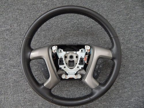 Gm part 22947799 ebony steering wheel yukon xl slt