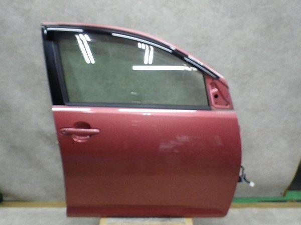 Toyota passo 2005 front right door assembly [1213100]