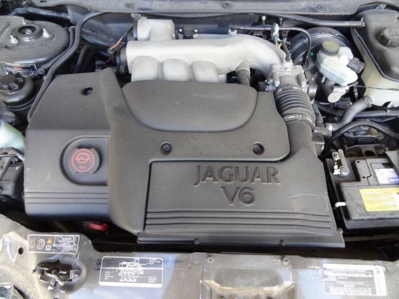 Engine 2002 jaguar x-type 2.5l motor with 39,450 miles 