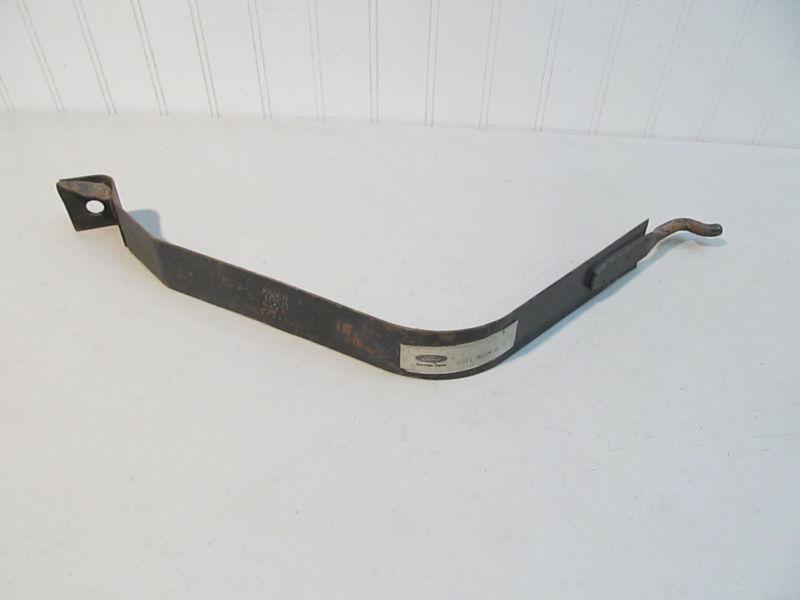 Nos 1973-1976 ford f100/250 truck gas tank strap