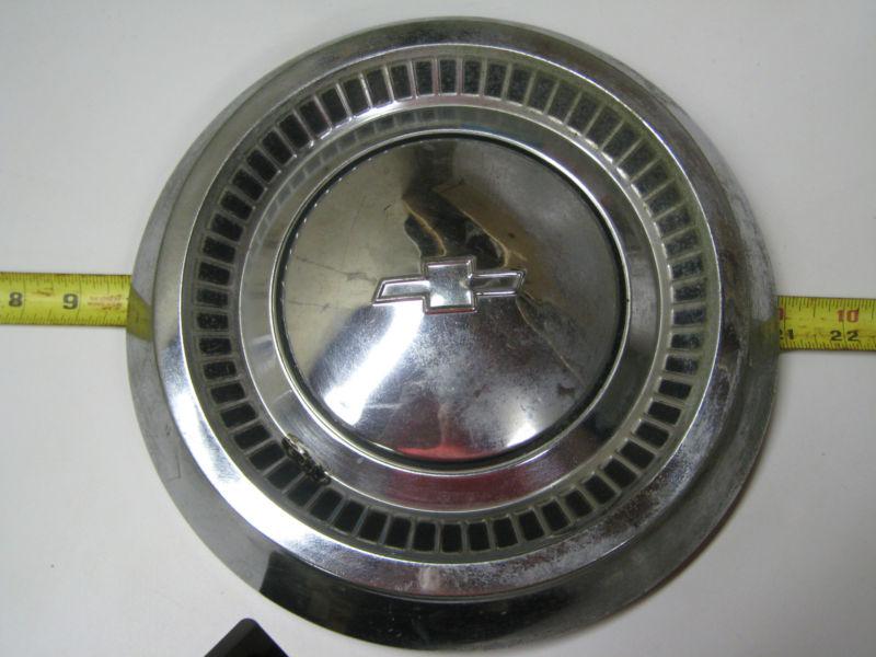 Vintage  chevrolet hubcap, 