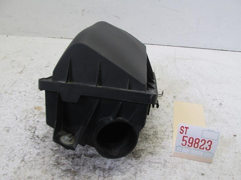 03 grand marquis air cleaner intake box assembly oem 18958