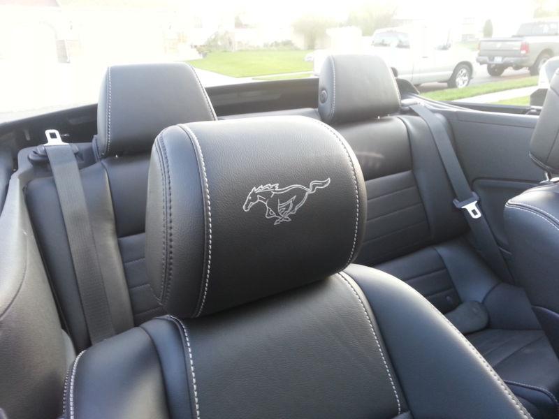 2010-2013 ford mustang headrest outlined pony decals - only for leather seats