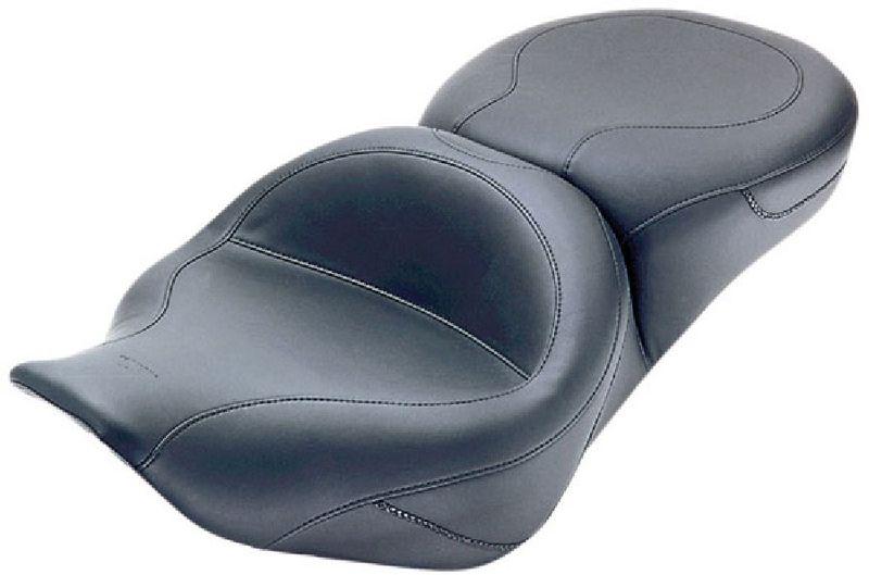 Mustang one-piece touring seat for 2004-2007 harley davidson road king custom