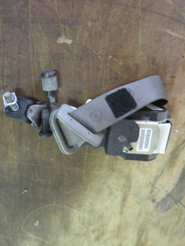 02 jeep grand cherokee 4.7 laredo front passenger right side seat belt & buckle