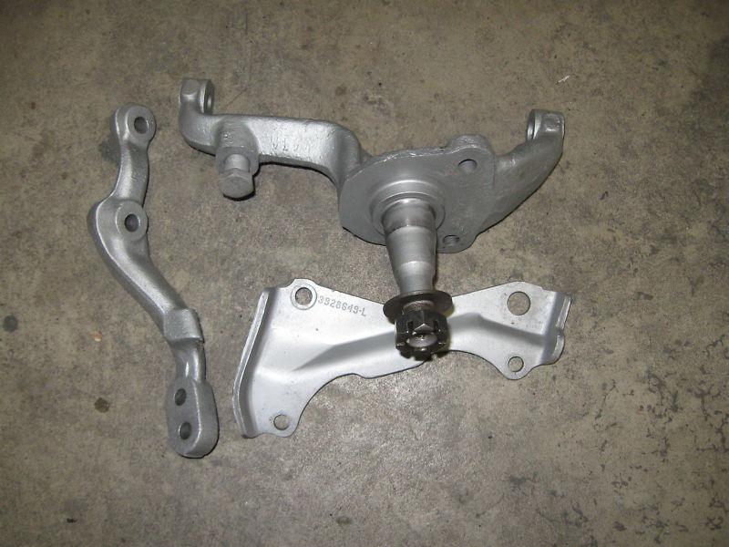 1969  thru  1982  corvette  front  spindle  assy.  g.m.  used  unit