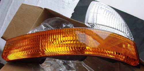 New 98-2003 dodge dakota durango ~ corner parking signal light ~ ch2520135 ~ lh