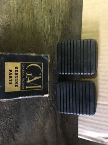 1953/54 pedal pads nos in box 3701380. chevys