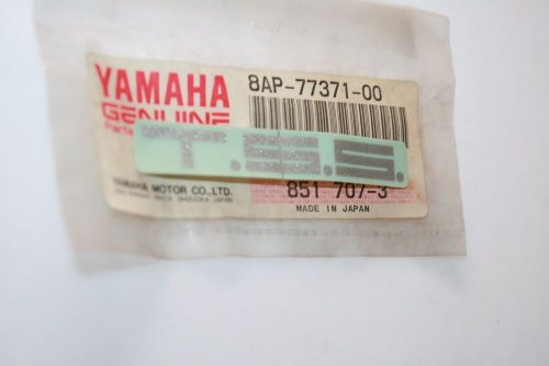 Nos yamaha snowmobile 1994-95 vmax front strut decal tss 8ap-77371 venture pz480