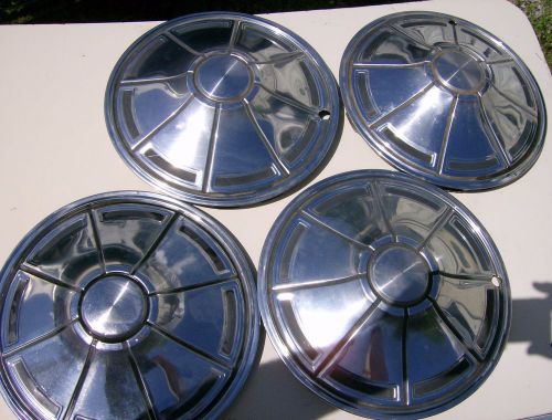 1973 plymouth duster hubcaps.