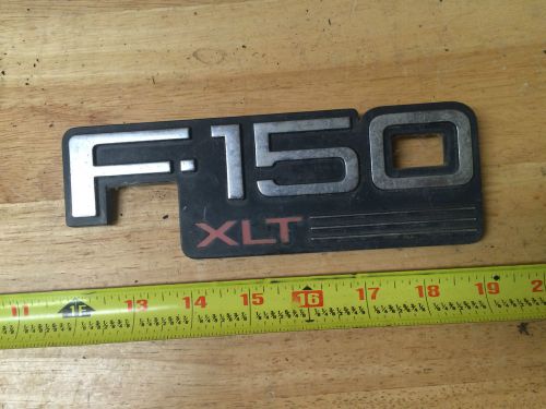 C3d11  97 99 00 01 ford f150 xlt fender emblem truck triton v8 chrome oem