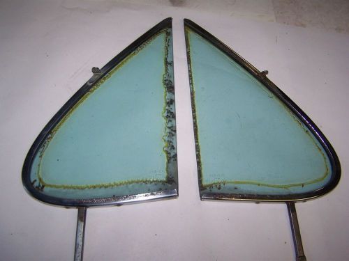 Pair of oem 1961/1962 pontiac/chevy gm sedan lh/rh vent window glasses &amp; frames