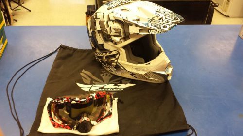 Fly racing helmet &amp; oakley goggles