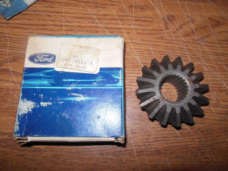 Fomoco genuine parts: dodz-4236-a diff. gear nos in original  box.