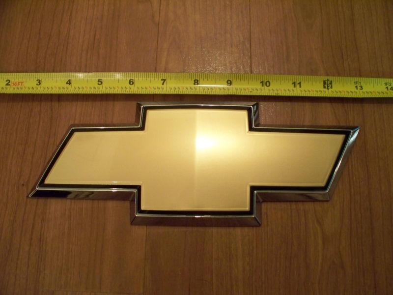 Chevrolet bow tie emblem 10 inches