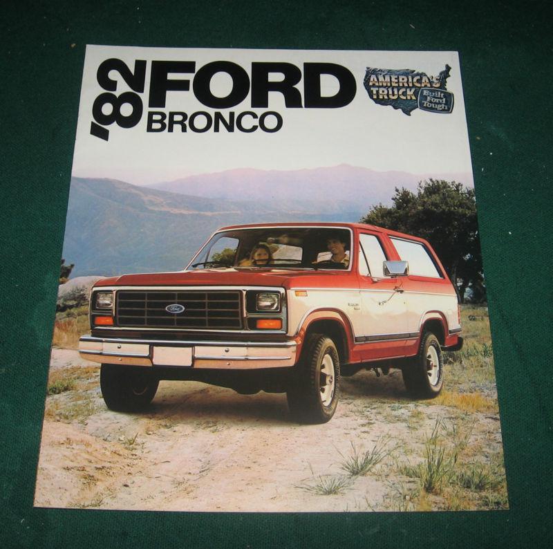 1982 ford bronco sales brochure; xls; xlt lariat; 10 pgs