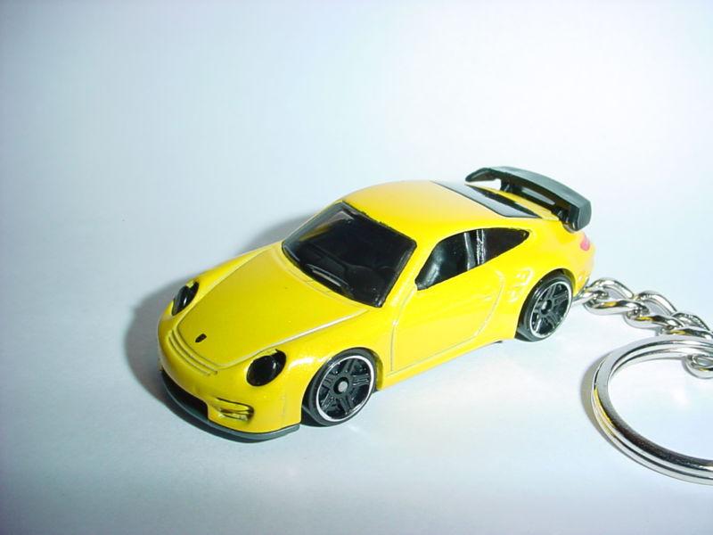 New yellow porsche 911 gt2 custom keychain gt 2009 2010 2011 key wicked ride