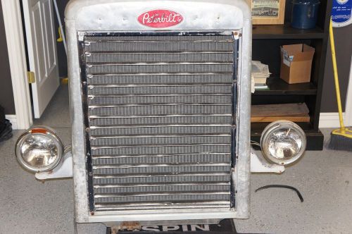 1962 needle nose peterbilt grill w/ radiator and headlights