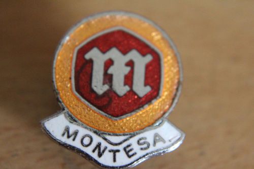 Collectors  motorcycle montesa pin badge