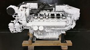 Man v12-1550 marine diesel engine