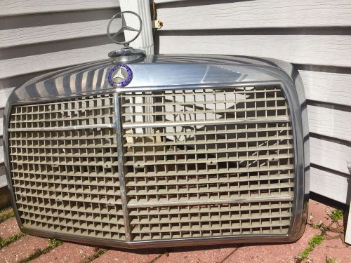 Mercedes grille 250c used