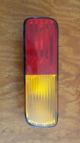 00 01 02 land rover discovery right passenger tail light discovery bumper