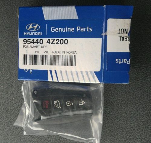 Genuine hyundai oem parts keyless entry remote without key 95440-4z200